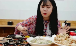 外国小姐姐吃油炸食物吗,油炸食物的诱惑与挑战